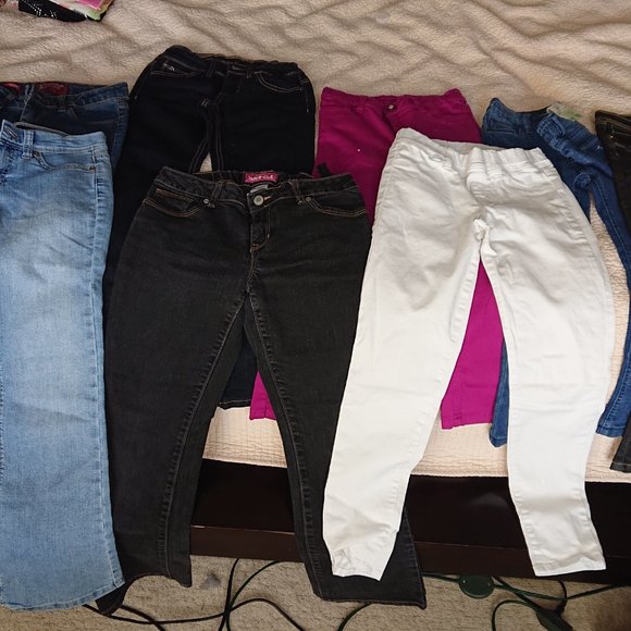 Girls clothes sizes 4-5 to 10-12 - Picture 2 of 10